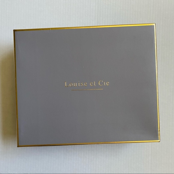 Louise et Cie Kass Snakeprint Embossed Stiletto Sandal NWT - Picture 13 of 15